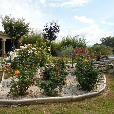 Hotel Chez Lulu Saint-Saturnin-lès-Apt Exterior foto